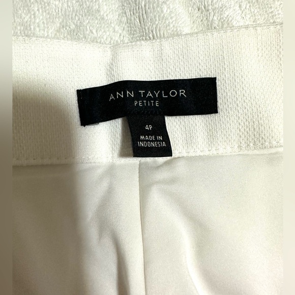 NWOT Ann Taylor Petite Slim Pants in Winter White Color - Picture 6 of 9